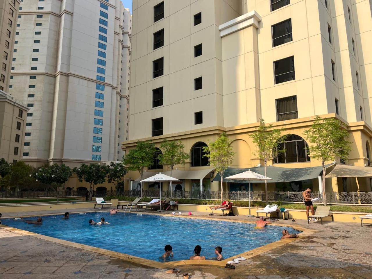 Sansa's Beach Hostel Dubai Exterior foto