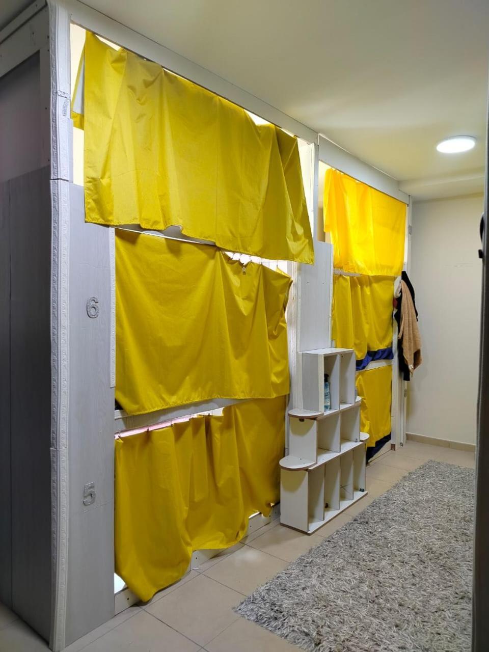Sansa's Beach Hostel Dubai Exterior foto